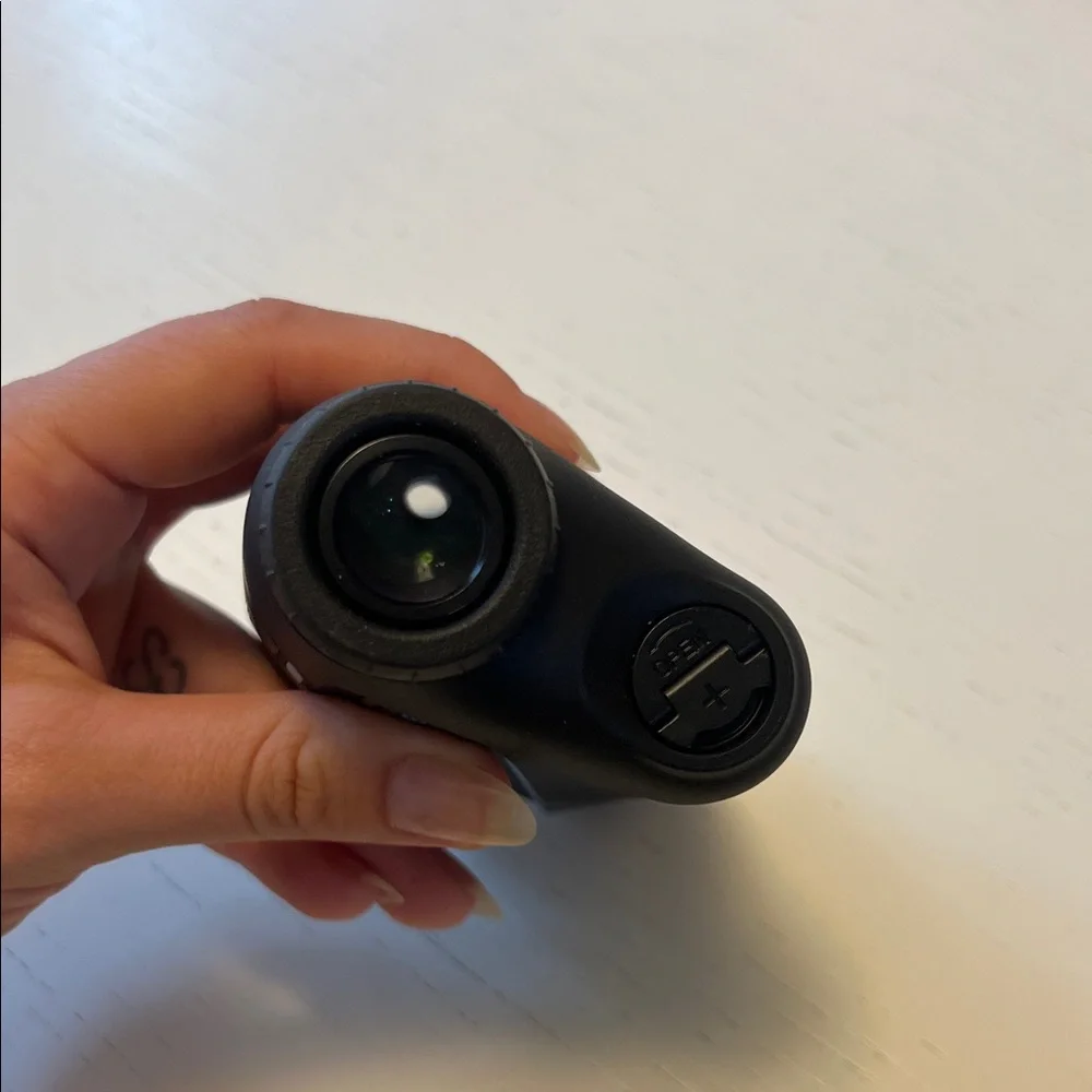 Bushnell Black and Blue Rangefinder - Picture 6 of 6
